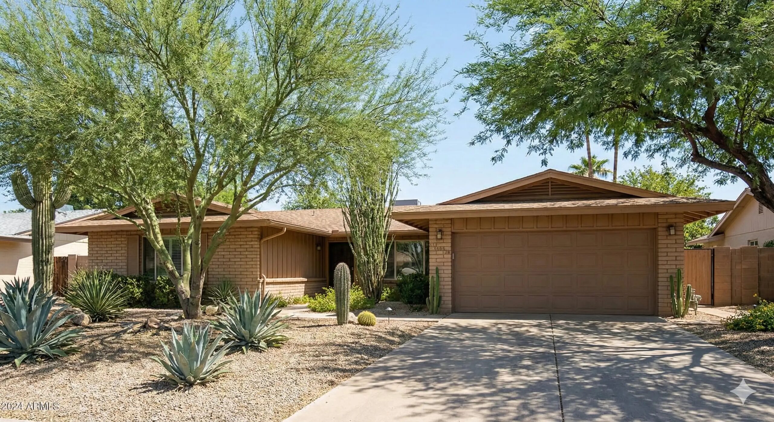 Single story ranch style home in McCormick Ranch Scottsdale Arizona established neighborhood